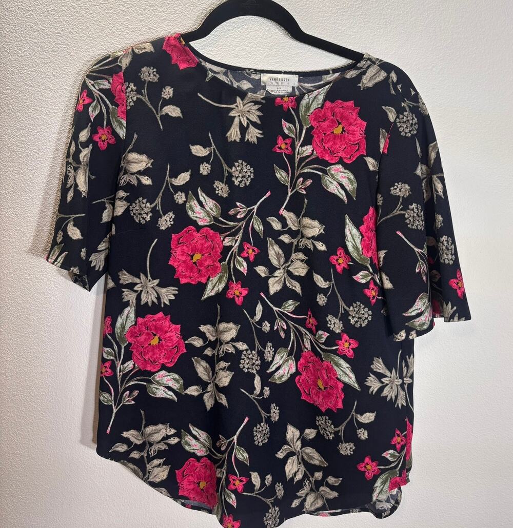 Van Heusen Floral Blouse Small Black Pink Roses Short Sleeve Lightweight Top